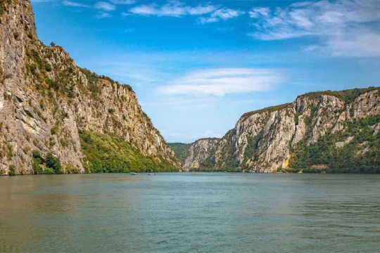 Statuia lui Decebal | Municipiul Dubov | Mănăstirea Mraconia