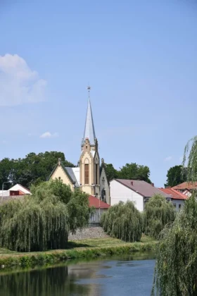 The Timiș River flows through Lugoj